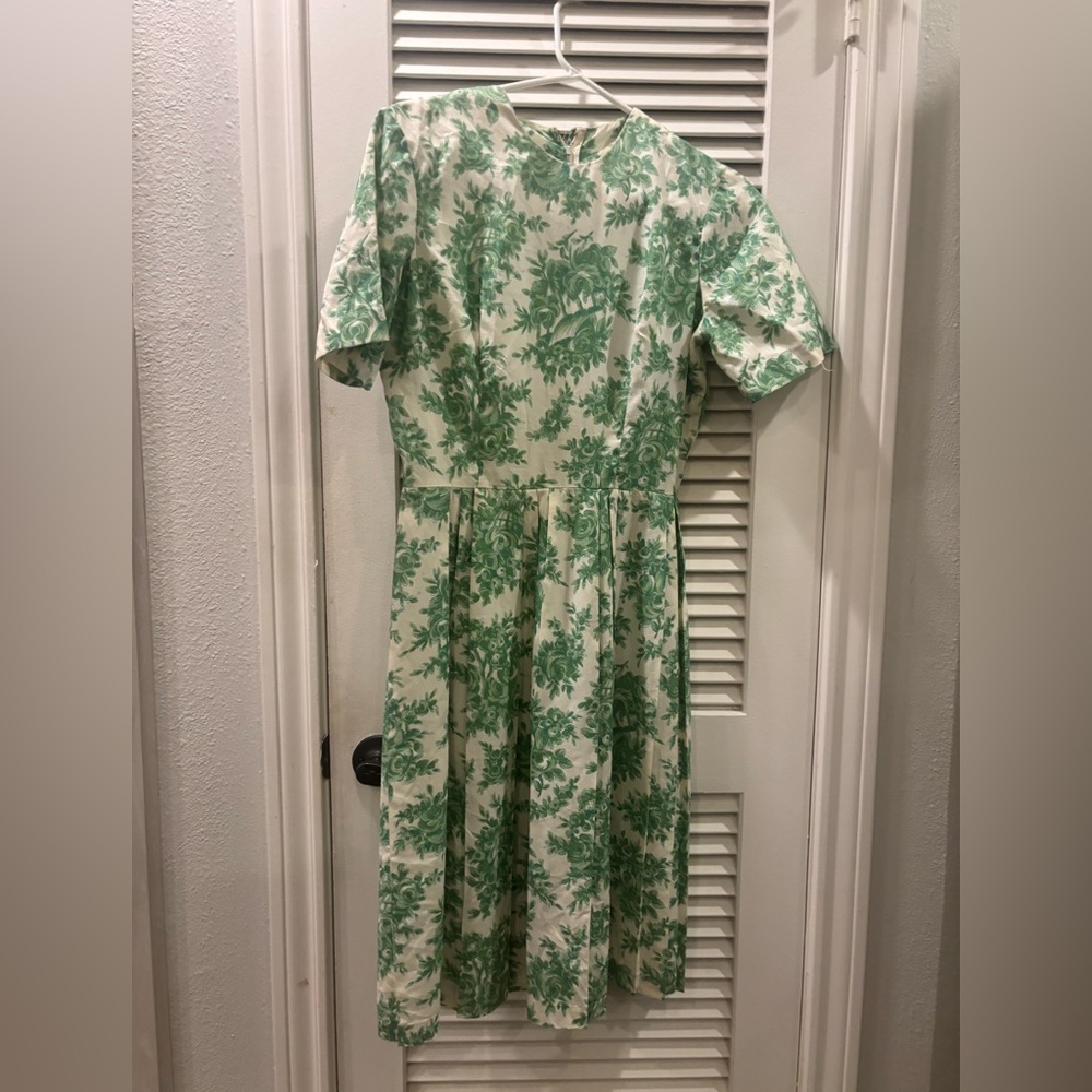 VINTAGE Floral Green and White Dress